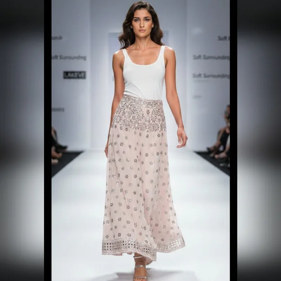 Elegant Soft Surrounfings Skirt - Picture 1 of 5